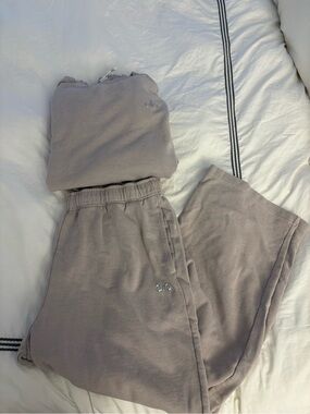 ALO grey lounge set